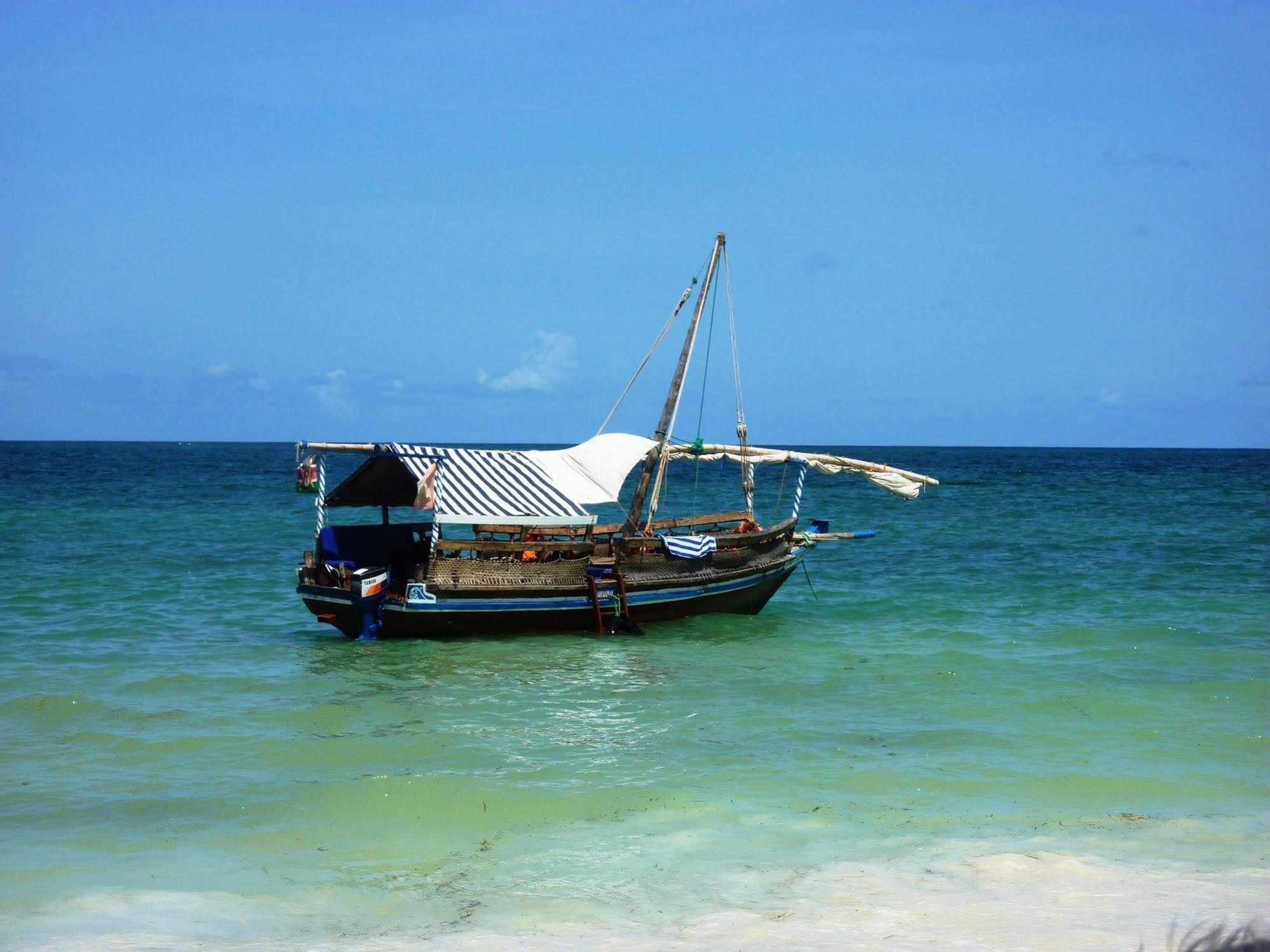 Lantana Galu Beach Diani Beach Exterior photo